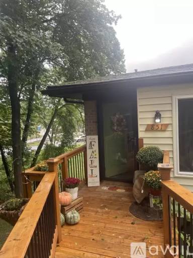 Main picture of 851 Union St