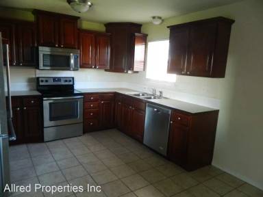 Main picture of 2500 SW 19th St