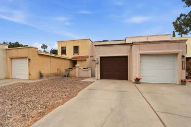 Main picture of 3225 Isla Banderas Way