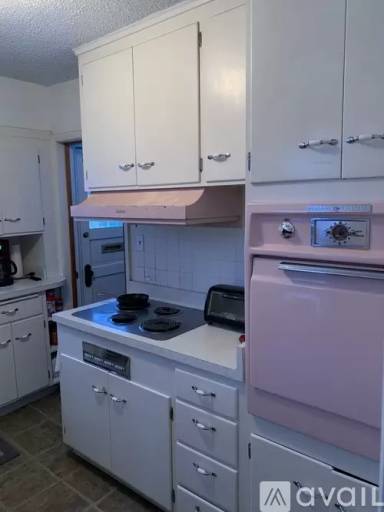 Main picture of 1065 25th Ave SE