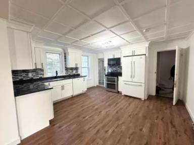 Main picture of 73 Asylum St