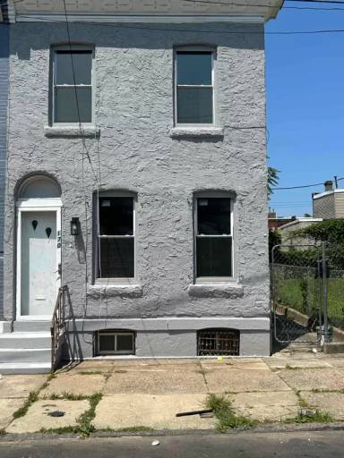 Main picture of 1705 W Juniata St