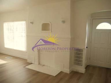 Main picture of 1615 Arcade Blvd