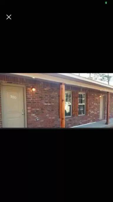Main picture of 300 Smith Ave