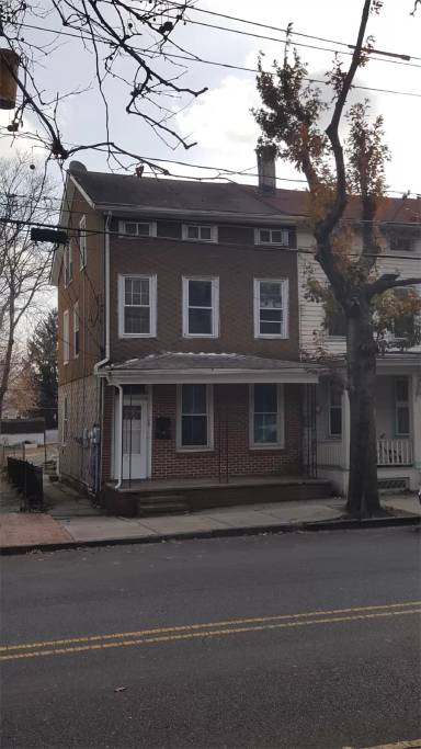 Main picture of 110 Garden St