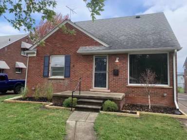 Main picture of 1380 Riverbank St