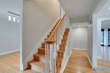 Main picture of 2700 Briarwood Dr SE
