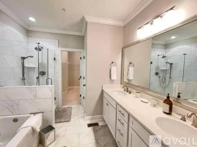 Main picture of 802 Mariners Cir