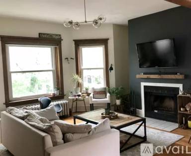 Main picture of 3654 N Janssen Ave