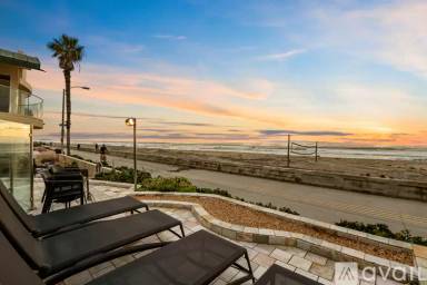 Main picture of 3443 Ocean Front Walk