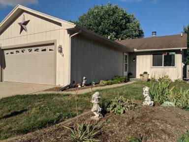 Main picture of 604 Rossmoor Ct