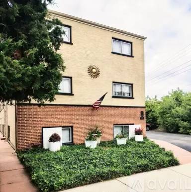 Main picture of 2738 Hessing St