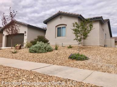 Main picture of 6016 N Sandia Ct NE
