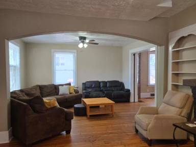 Main picture of 1617 11th Ave