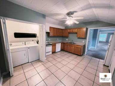 Main picture of 748 Chatham St NW