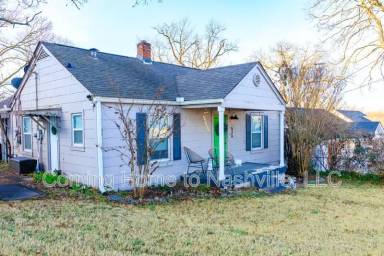 Main picture of 536B E Trinity Ln