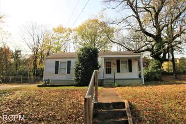 Main picture of 1005 Crestline Rd NW