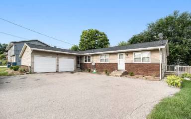 Main picture of 3719 Kalamazoo Ave SE