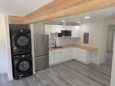 Main picture of 304 N Jefferson St