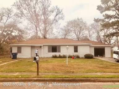 Main picture of 624 W Peach St