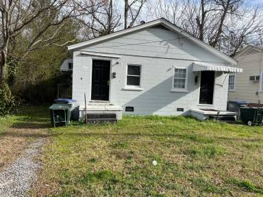 Main picture of 430 Dexter St
