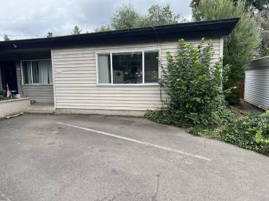 Main picture of 7351 SW Scholls Ferry Rd