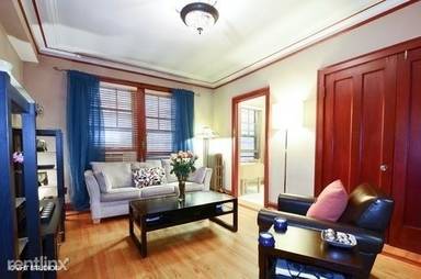 Main picture of 3604 N Pine Grove Ave