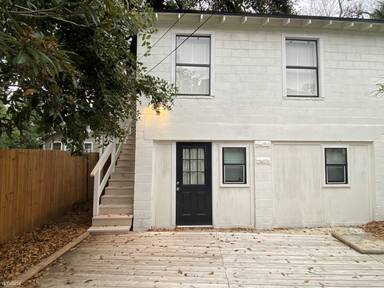 Main picture of 2345 Myra St