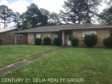 Main picture of 502 Magnolia St