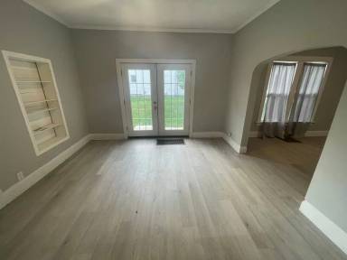 Main picture of 3233 Garretson Ave
