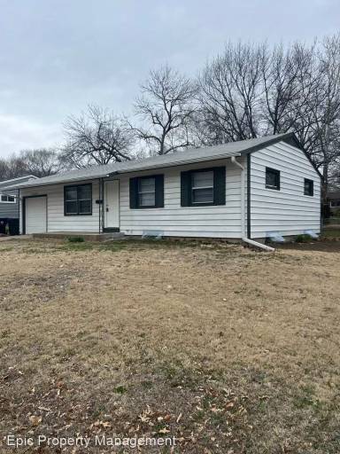 Main picture of 5206 SW 27th Ter