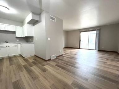 Main picture of 4160 N 104th St