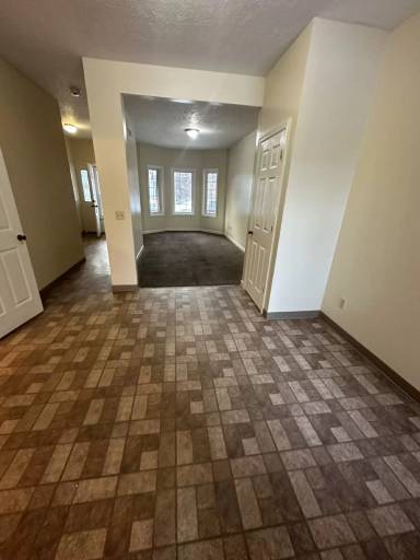 Main picture of 9315 Quebec Ave