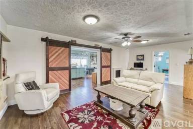 Main picture of 8535 Woodcrest Dr