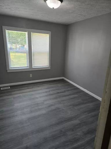 Main picture of 3702 E Lynn St