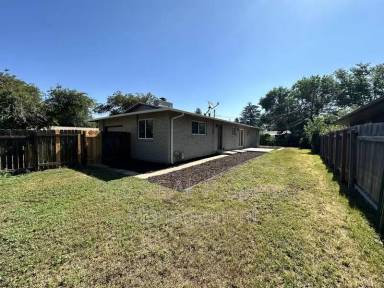 Main picture of 3214 Sheridan Ave