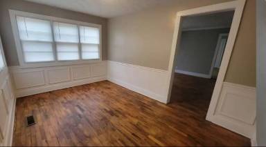 Main picture of 16 N Indianola St