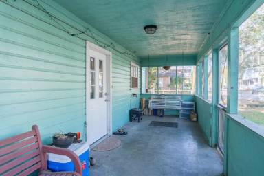 Main picture of 718 NW 4th St