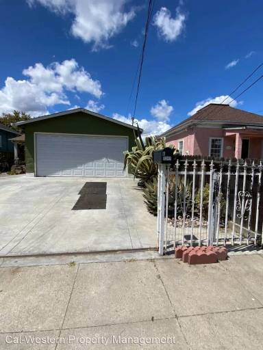 Main picture of 1247 Locust St