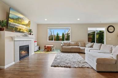 Main picture of 2833 S 376th Pl