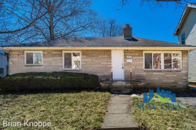 Main picture of 879 E 4th Ave