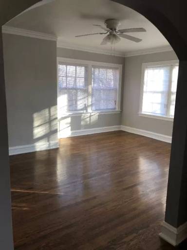 Main picture of 1720 W Albion Ave