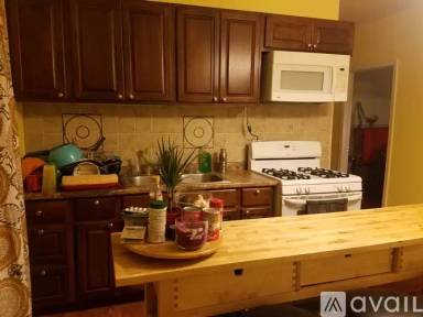 Main picture of 2297 Florian St