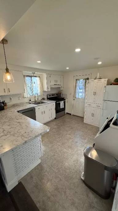 Main picture of 128 Sunnyside St