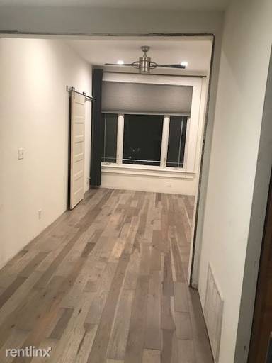 Main picture of 2132 W Ohio St