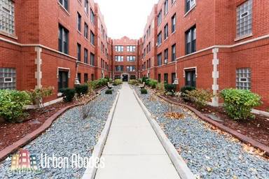Main picture of 3933 N Janssen Ave