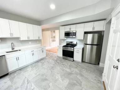 Main picture of 159 Boston St