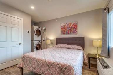 Main picture of 1315 Morena Blvd