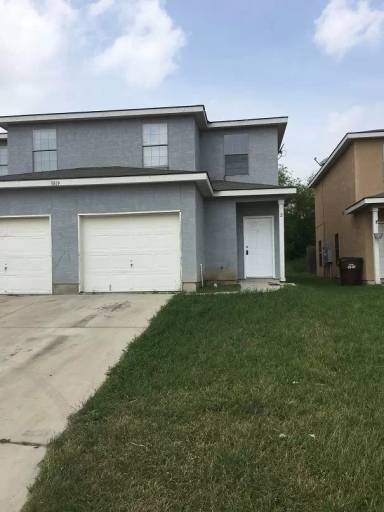 Main picture of 5819 Golf Bnd