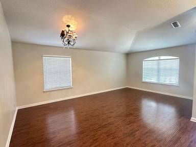 Main picture of 3732 Briar Ln